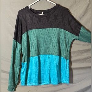 Hesed Soft Colorblock Long Sleeve Sweater, Small fits more like a Medium